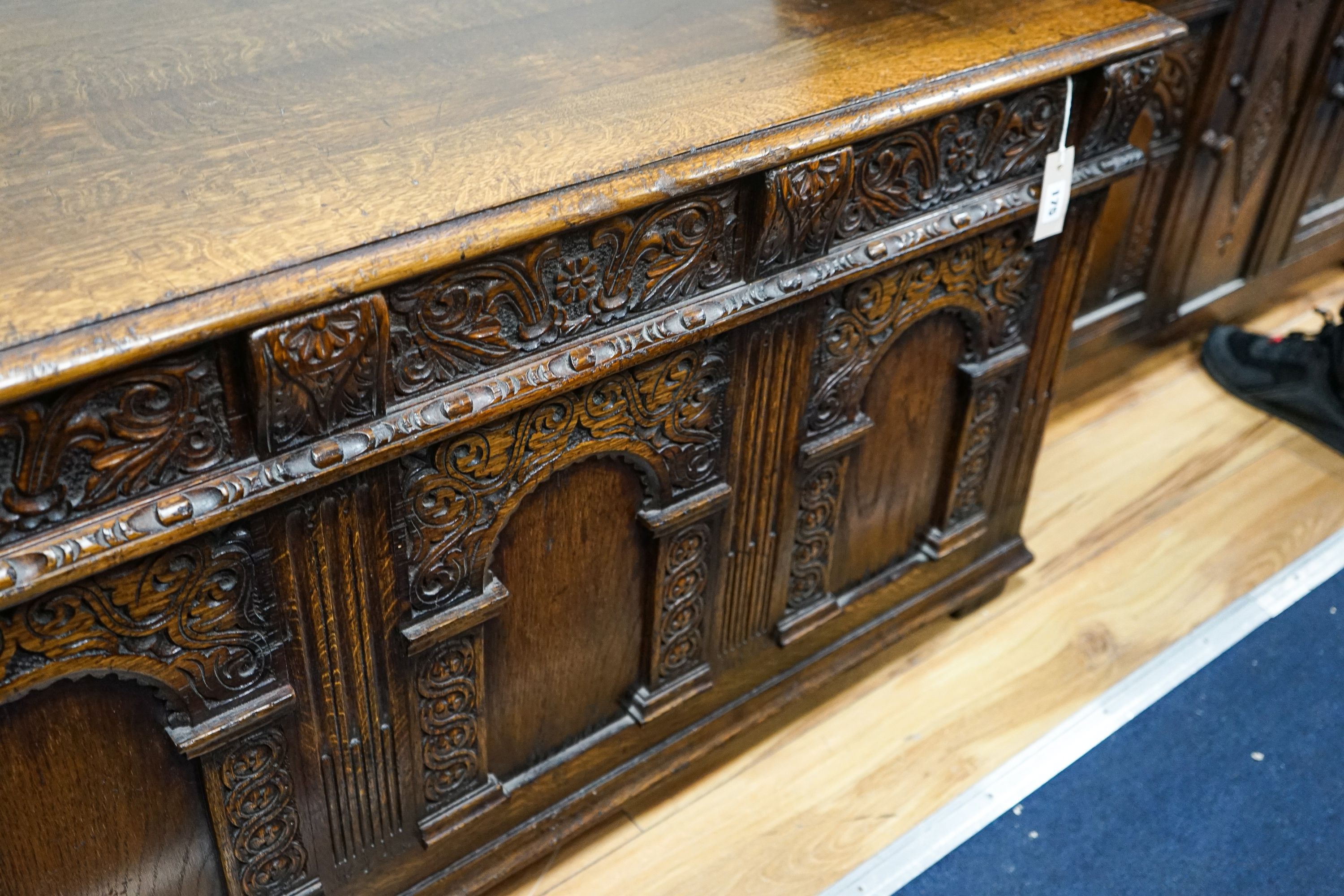 A Titchmarsh and Godwin reproduction oak coffer, length 116cm, depth 48cm, height 61cm